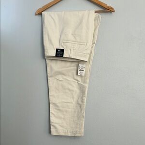 Cream Chinos with Textured Fabric and Straight Fit